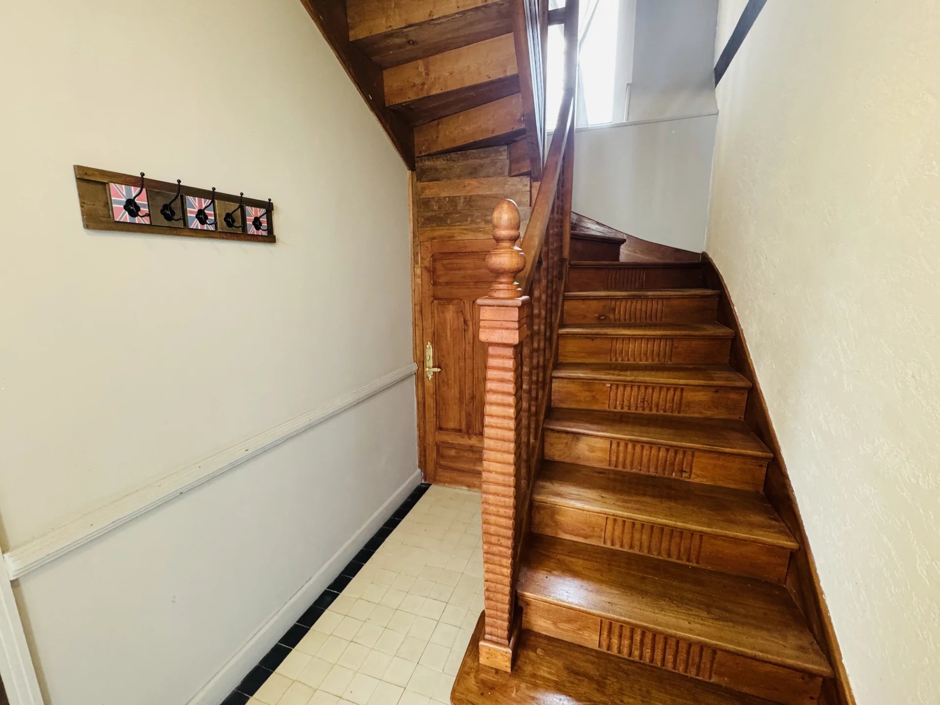La Salvetat-Peyralès Property with Two Homes, Garden & Pool, Midi-Pyrénées – France – BVI83711
