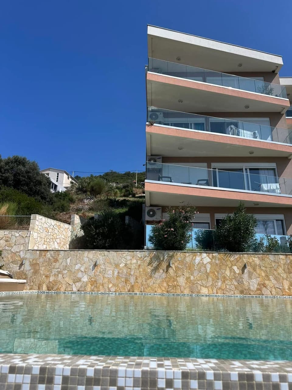 2 bedroom Apartments in Dobra Voda, Bar Municipality, Montenegro – MREAL-02