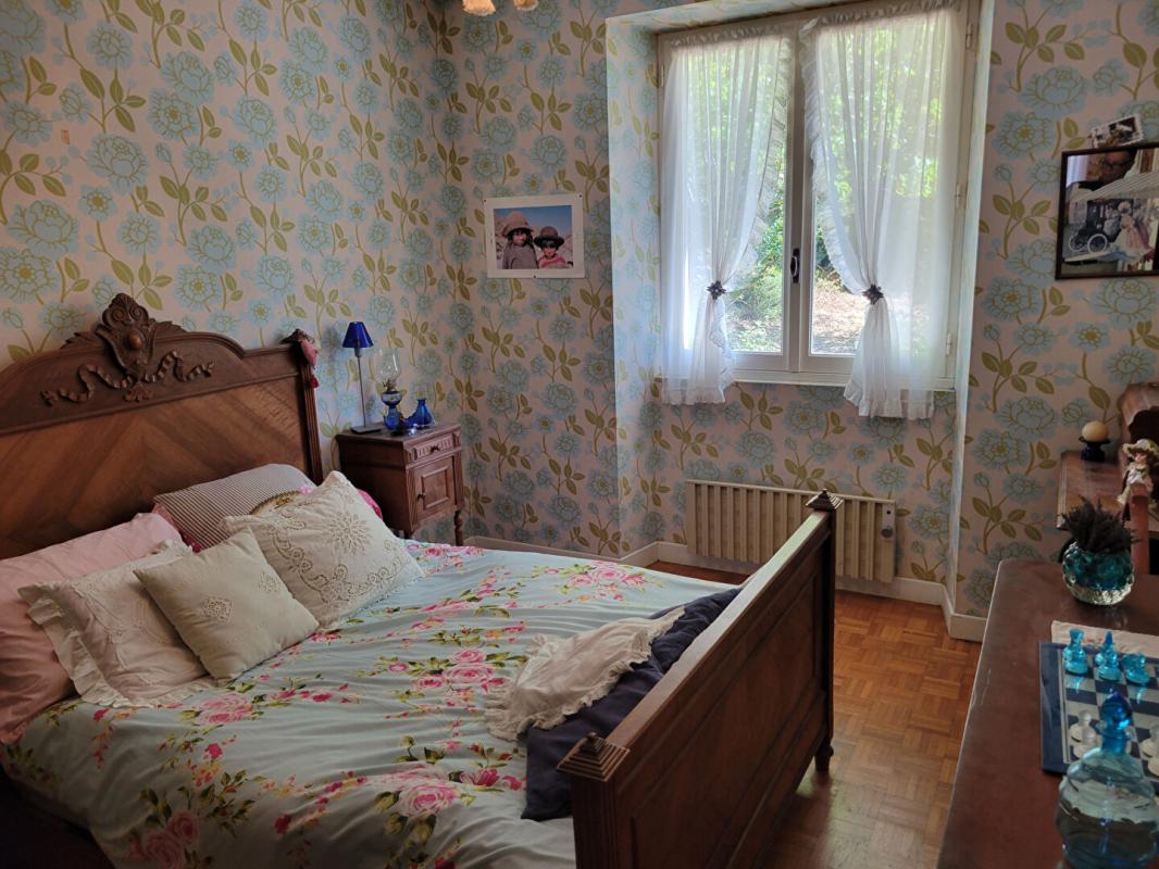 8 bedroom propriete in Vailhourles, Aveyron, France