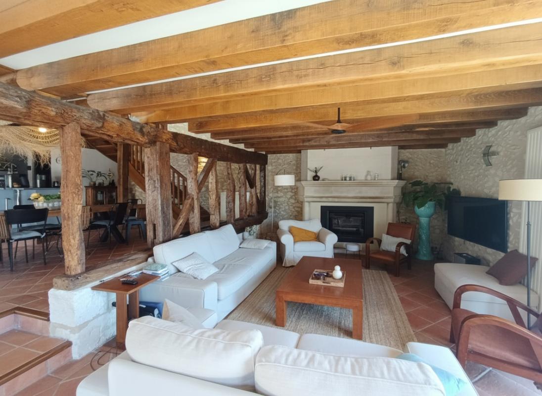 4 bedroom maison in Neuvic, Dordogne, France