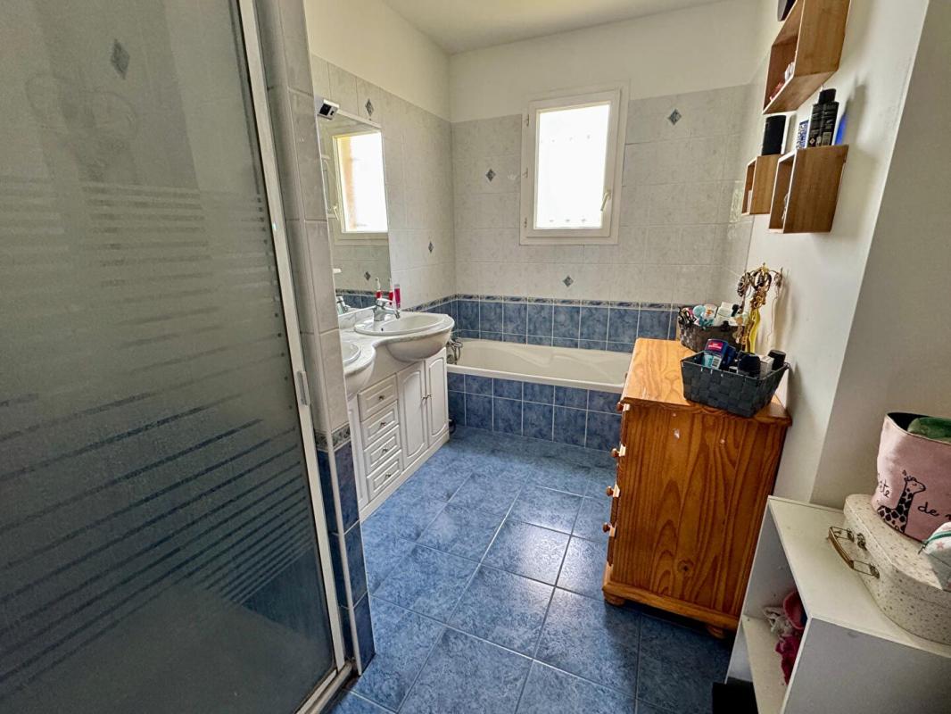 5 bedroom maison de campagne in Montesquieu, Lot-et-Garonne, France