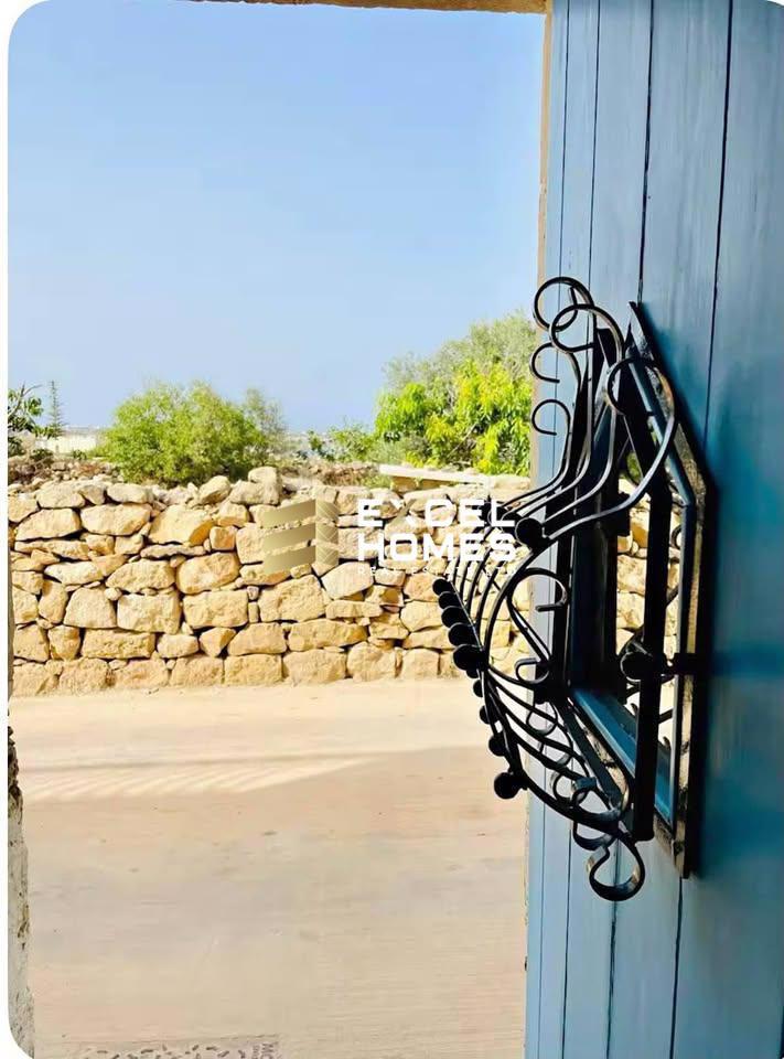 4 bedroom Farmhouse in Birzebbugia, Malta – 69290