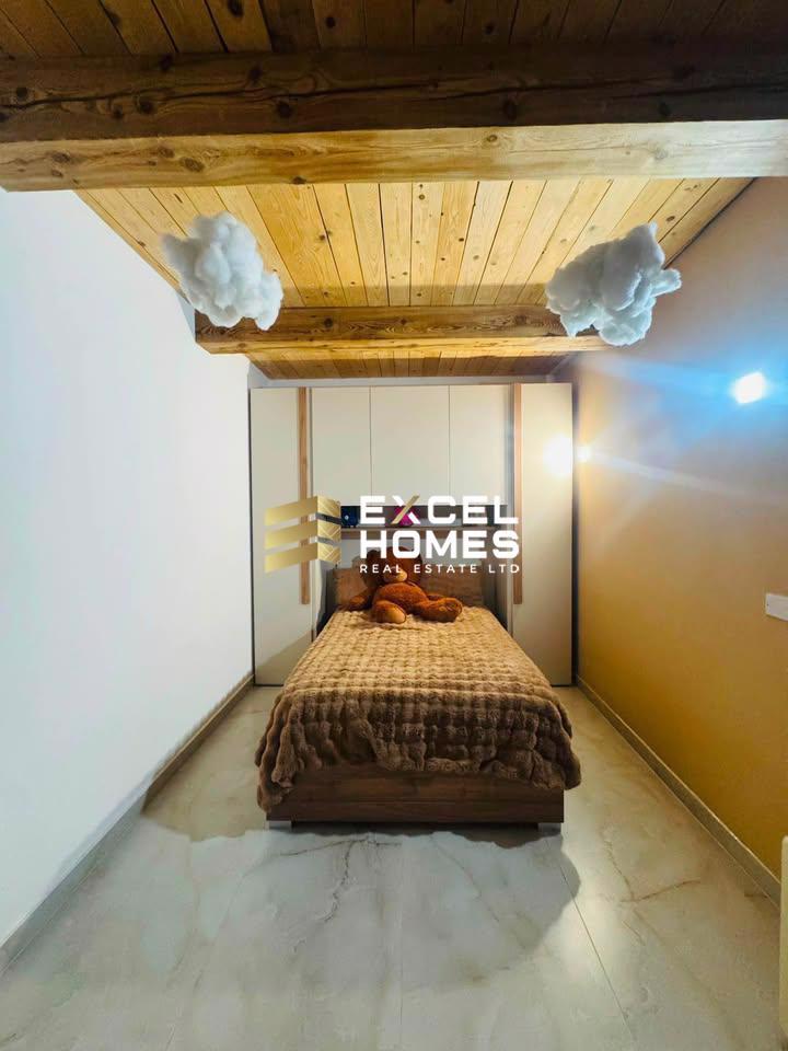 4 bedroom Farmhouse in Birzebbugia, Malta – 69290