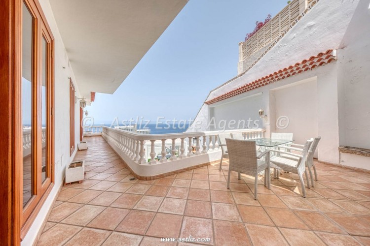 3 bedroom apartment in Acantilados De Los Gigantes, Los Gigantes, Spain – AAEP1913