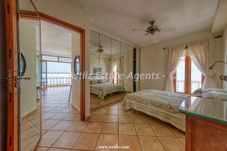 3 bedroom apartment in Acantilados De Los Gigantes, Los Gigantes, Spain – AAEP1913