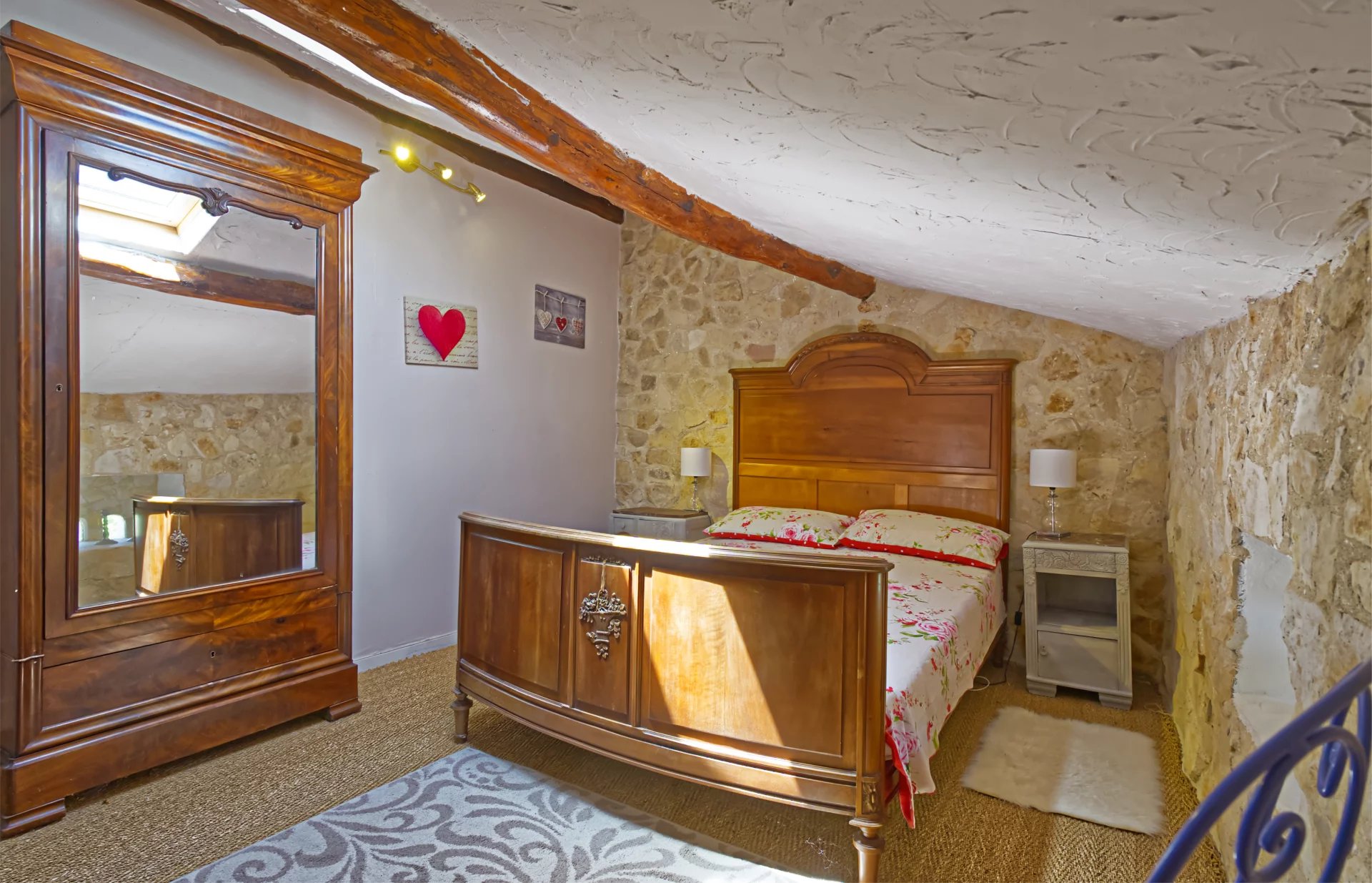 Successful gite complex with 3 bed farmhouse plus 3 cottages, heated swimming pool, Poitou-Charentes – France – BVI57972
