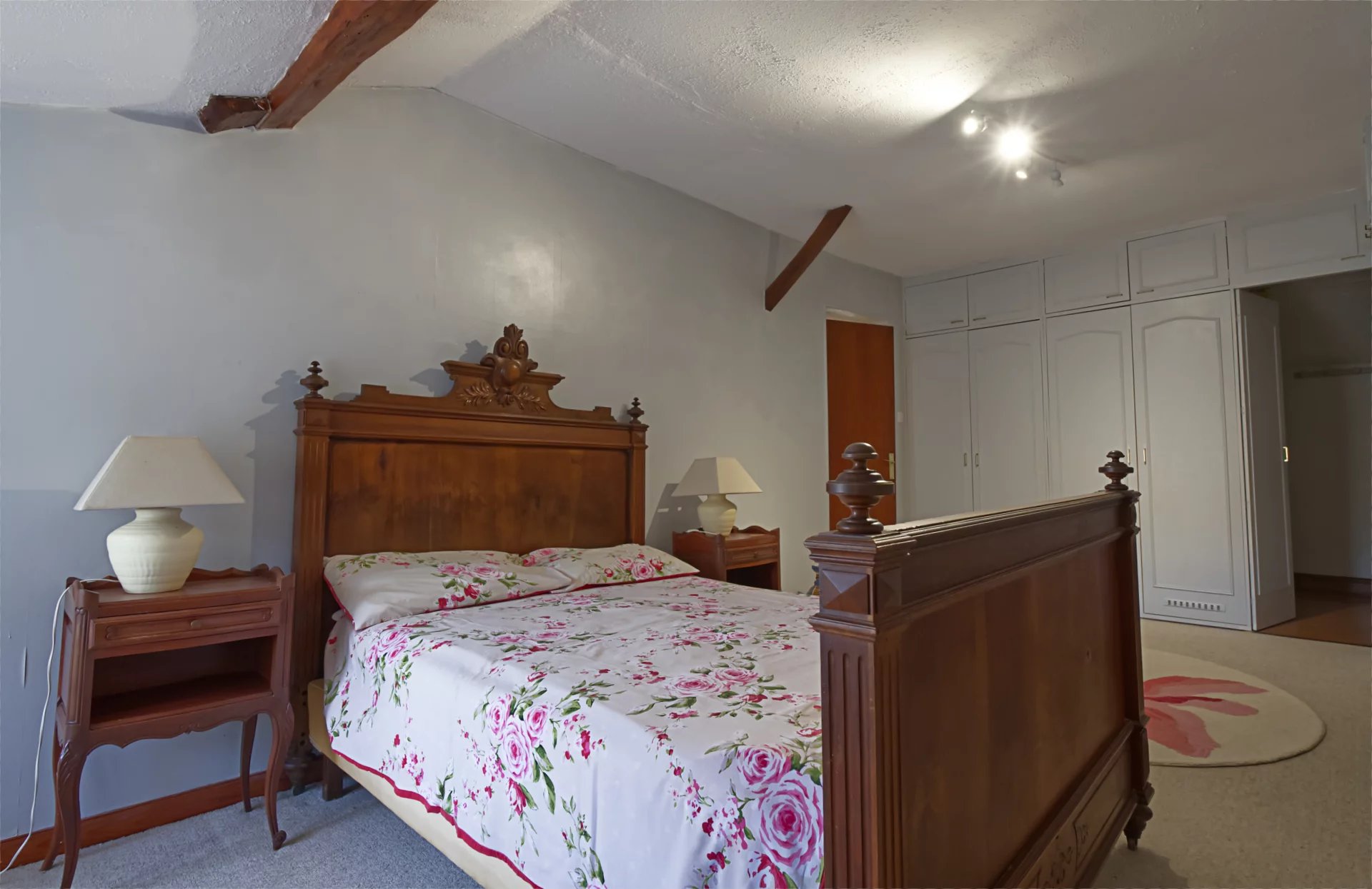 Successful gite complex with 3 bed farmhouse plus 3 cottages, heated swimming pool, Poitou-Charentes – France – BVI57972