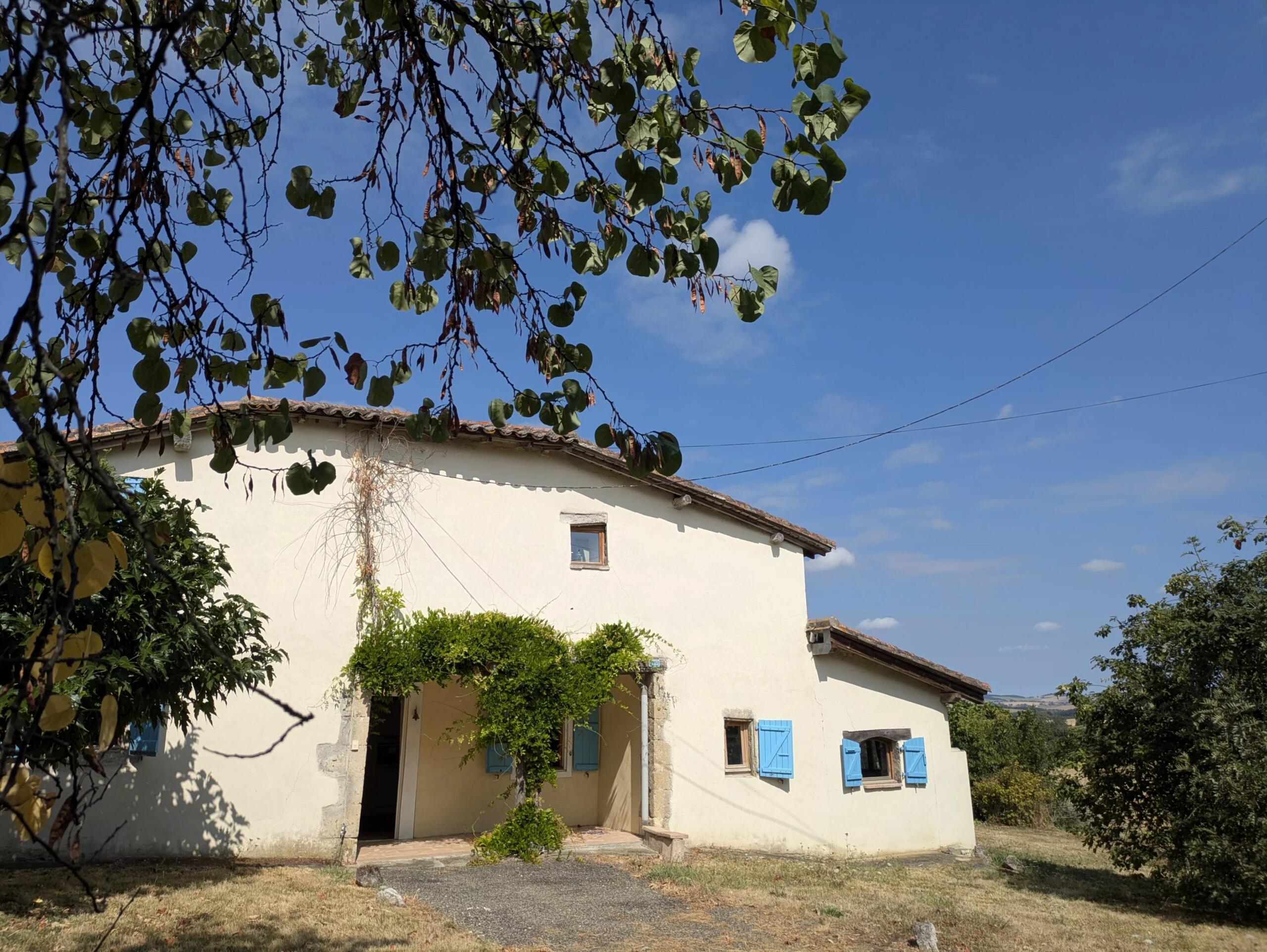 Character farmhouse with beautiful countryside views near Goas and Beaumont-de-Lomagne, Midi-Pyrénées – France – BVI86342