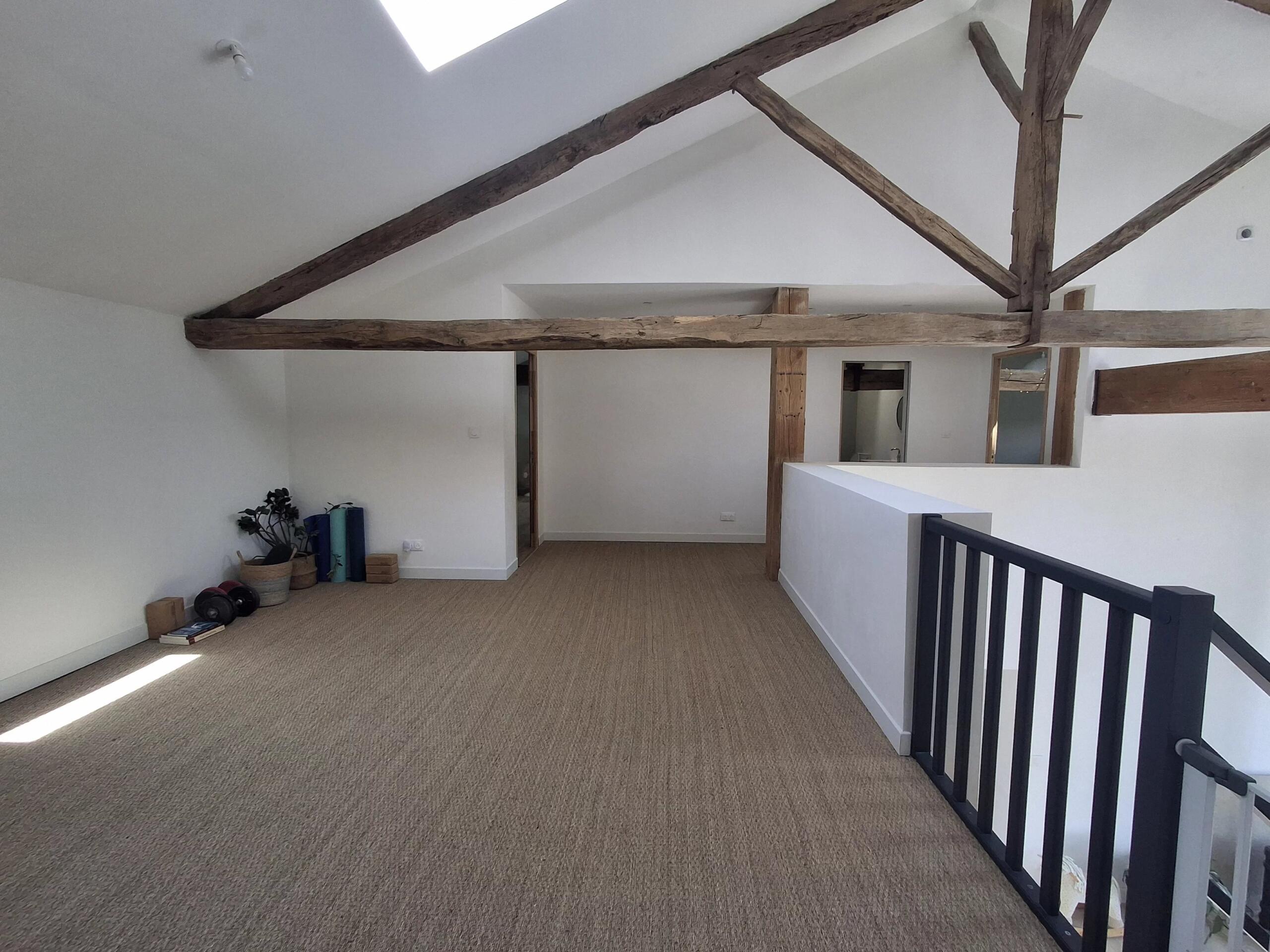 Stunning barn conversion combining character and modern features, Poitou-Charentes – France – BVI86116