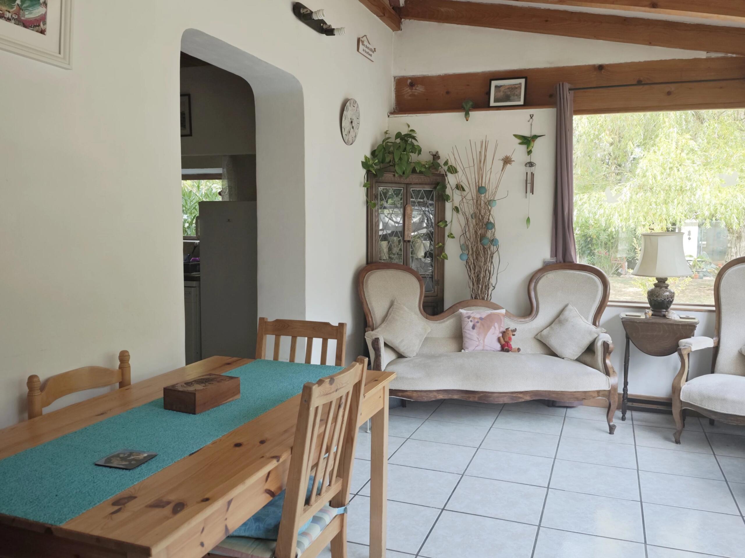Detached 3-Bedroom Home with Large Garden – Walking Distance to Amenities, Languedoc-Roussillon – France – BVI86172