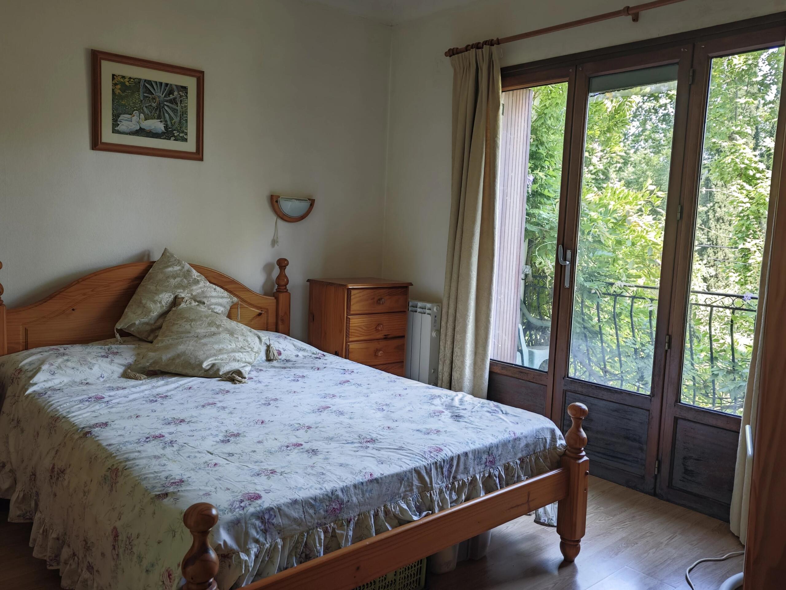 Detached 3-Bedroom Home with Large Garden – Walking Distance to Amenities, Languedoc-Roussillon – France – BVI86172