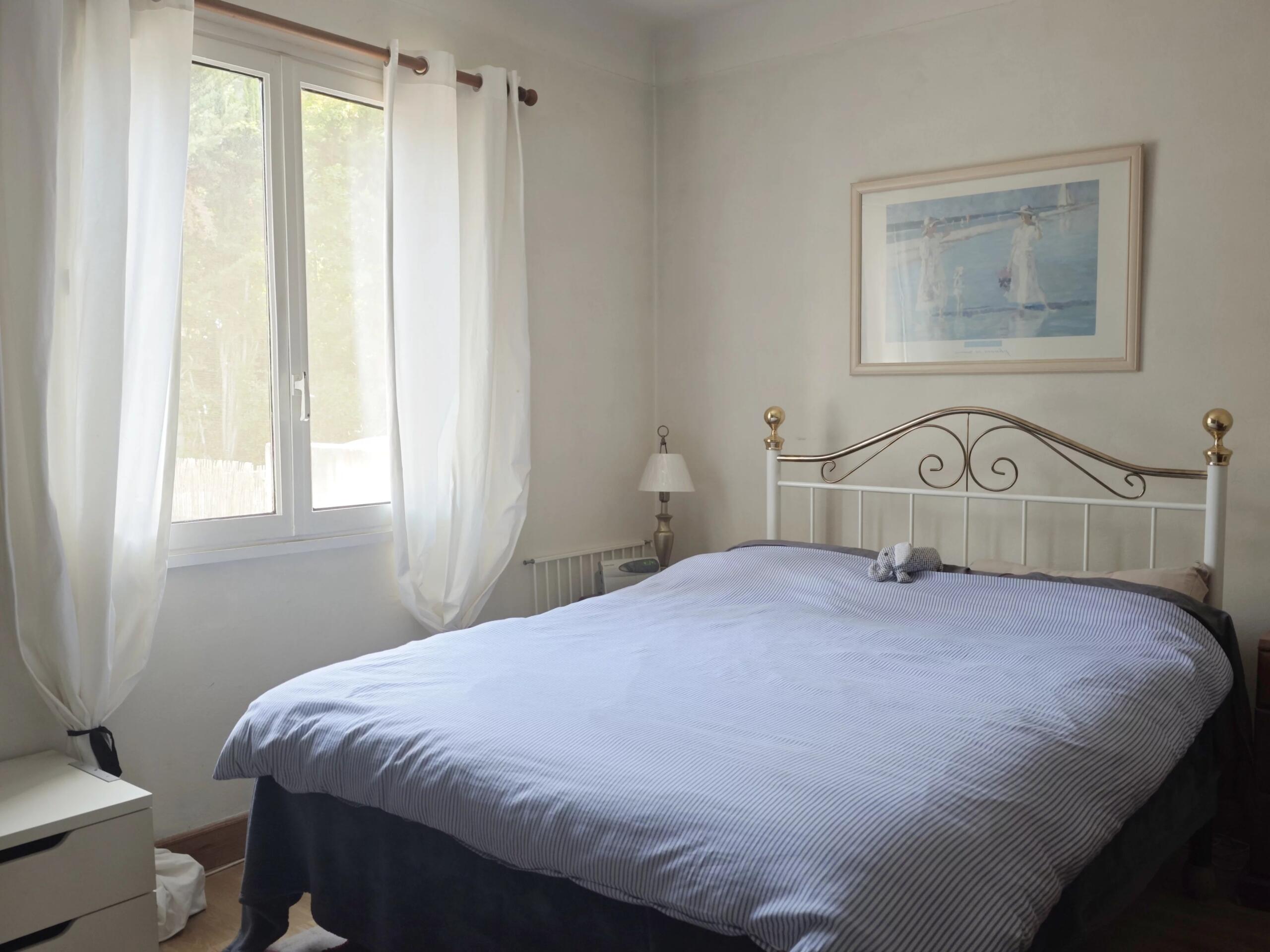 Detached 3-Bedroom Home with Large Garden – Walking Distance to Amenities, Languedoc-Roussillon – France – BVI86172