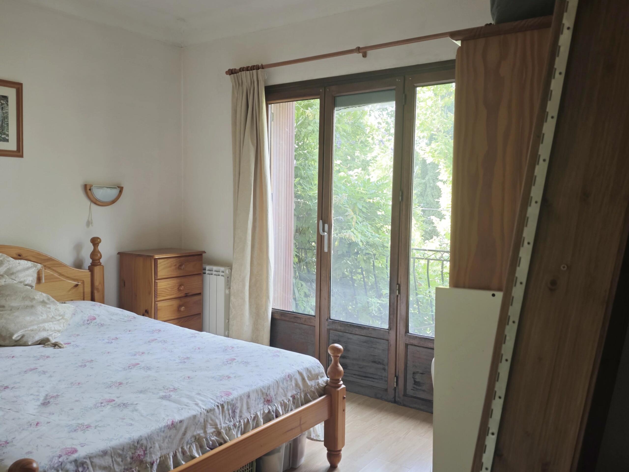 Detached 3-Bedroom Home with Large Garden – Walking Distance to Amenities, Languedoc-Roussillon – France – BVI86172