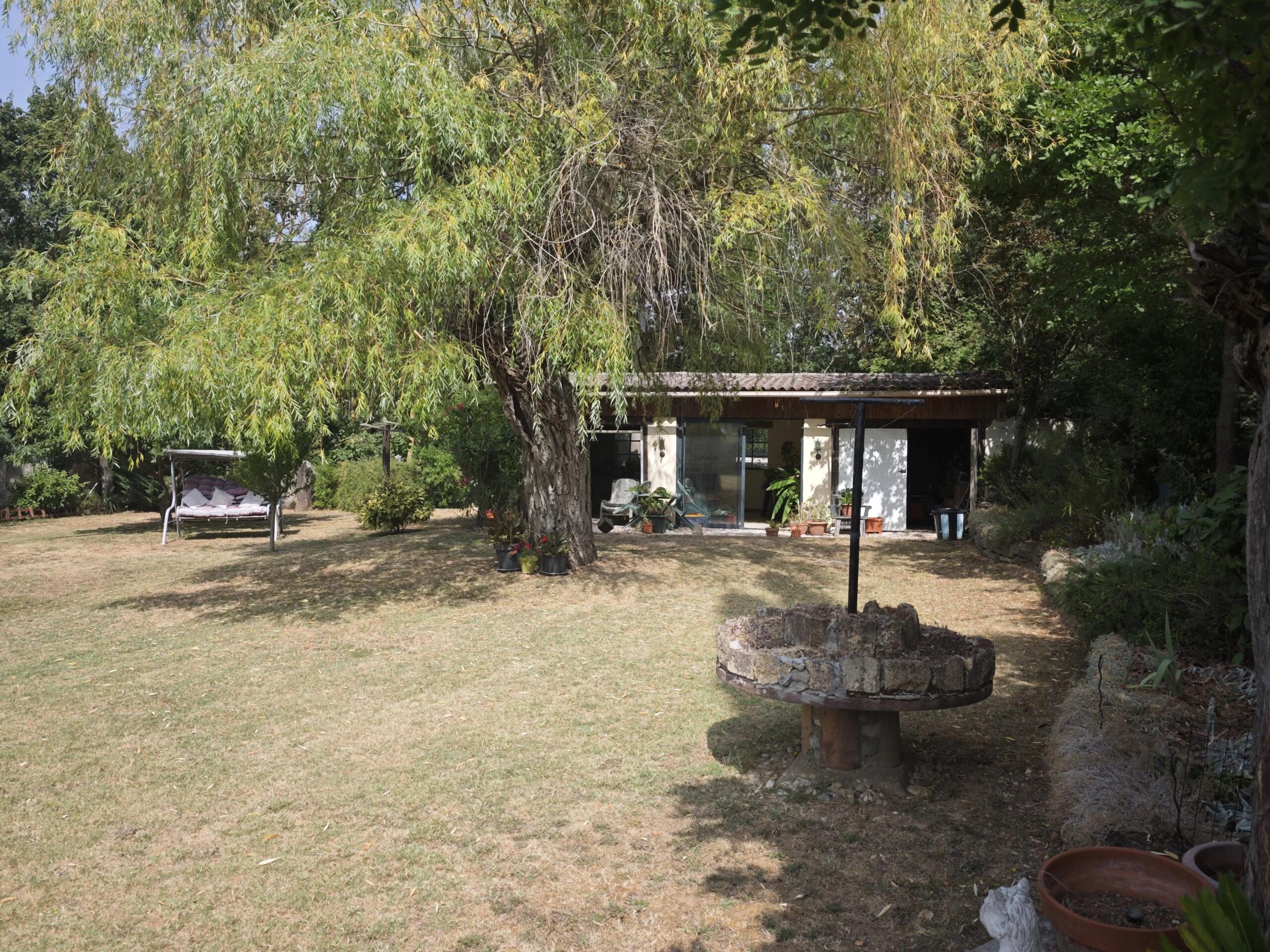 Detached 3-Bedroom Home with Large Garden – Walking Distance to Amenities, Languedoc-Roussillon – France – BVI86172