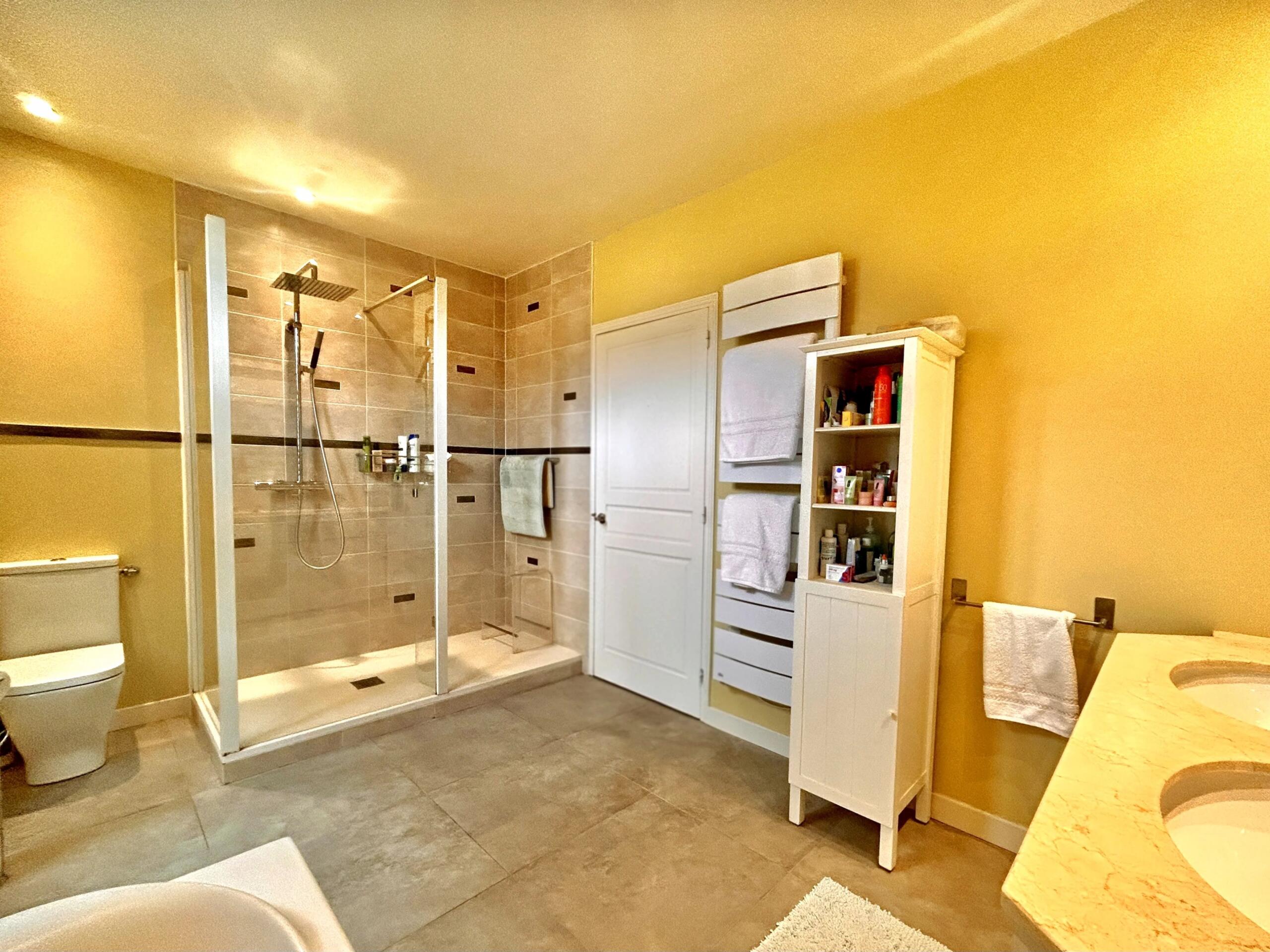 Elegant Townhouse with Garden – Walking distance to Monpazier, Aquitaine – France – BVI86275