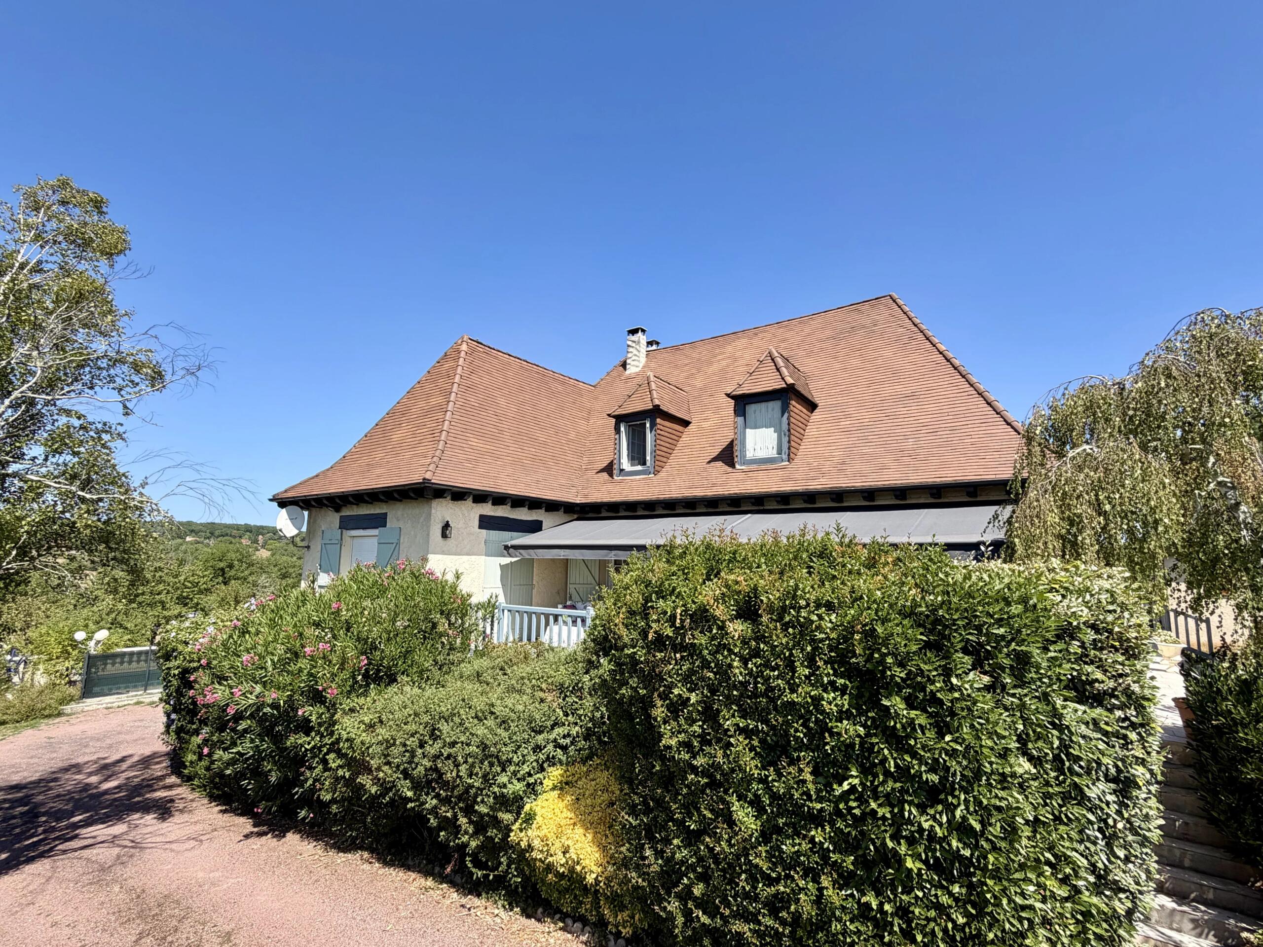 Spacious Family Home with Heated Pool Close to Lalinde, Aquitaine – France – BVI86442