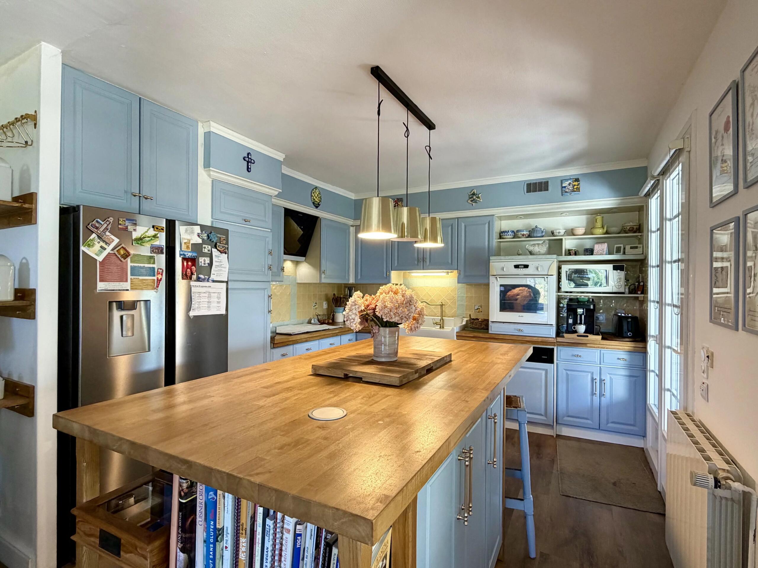 Spacious Family Home with Heated Pool Close to Lalinde, Aquitaine – France – BVI86442