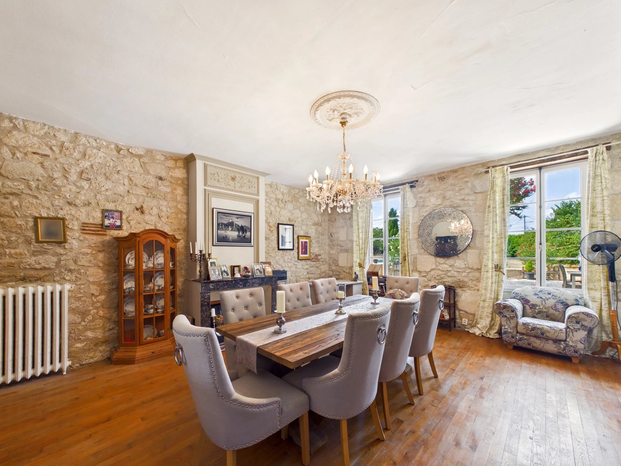Elegant Maison de Maitre with Heated Pool and Parkland Gardens – Dordogne, Aquitaine – France – BVI86546