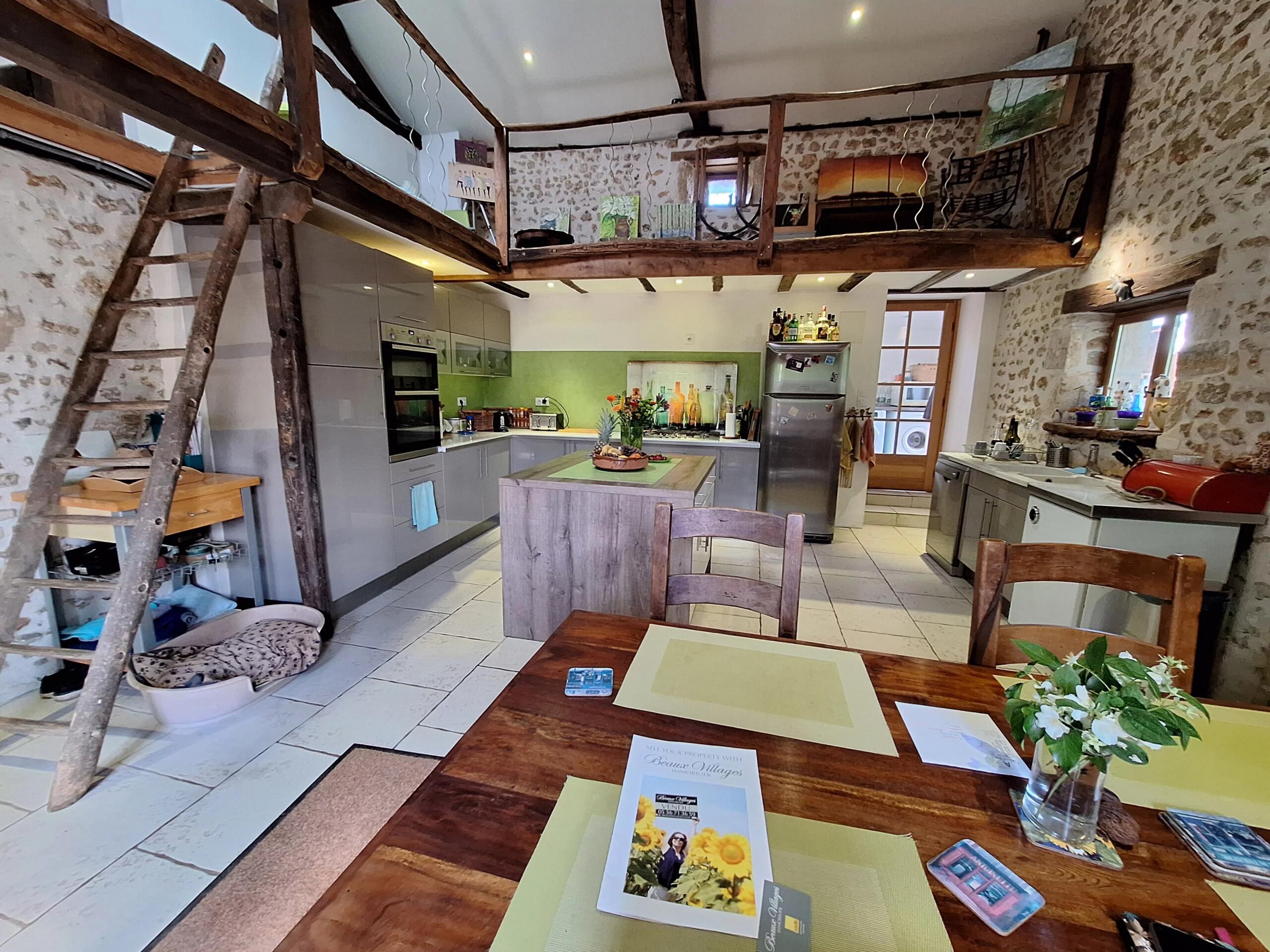 Delightful character property in a quiet hamlet, Poitou-Charentes – France – BVI85784