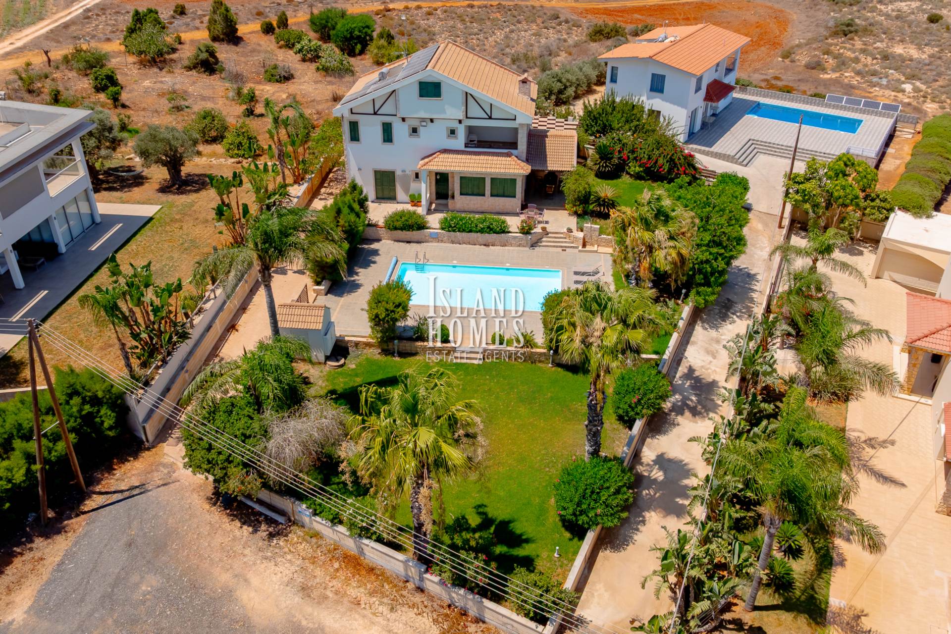 5 bedroom Detached in Pernera, Famagusta, Cyprus – PeR133