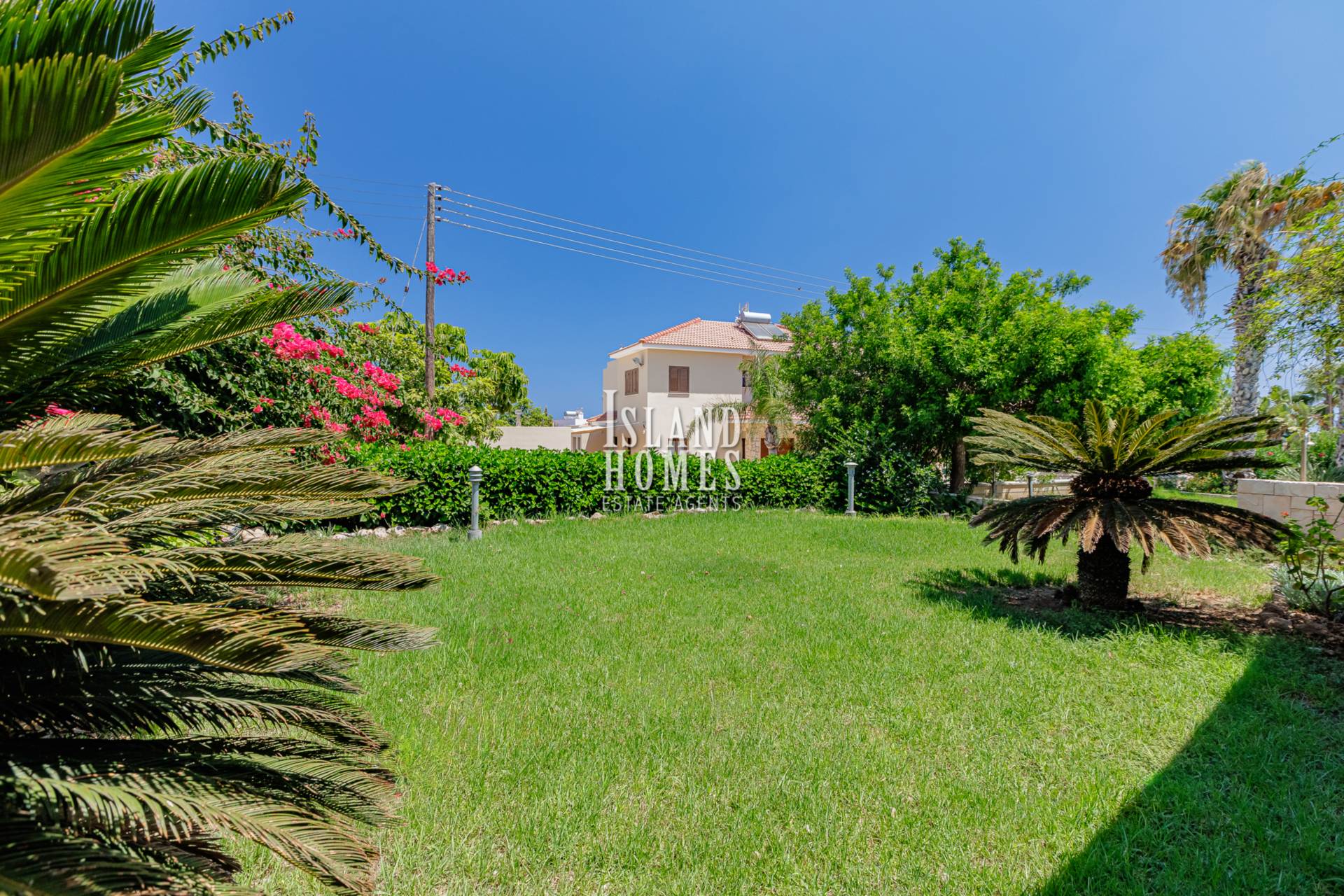 5 bedroom Detached in Pernera, Famagusta, Cyprus – PeR133