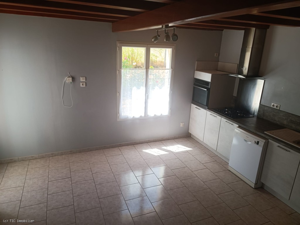 4 bedroom House in Ruffec, France – r7565