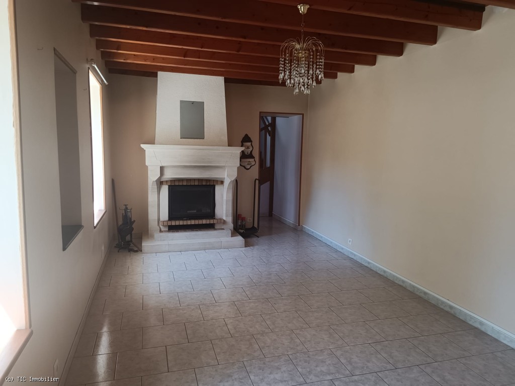 4 bedroom House in Ruffec, France – r7565