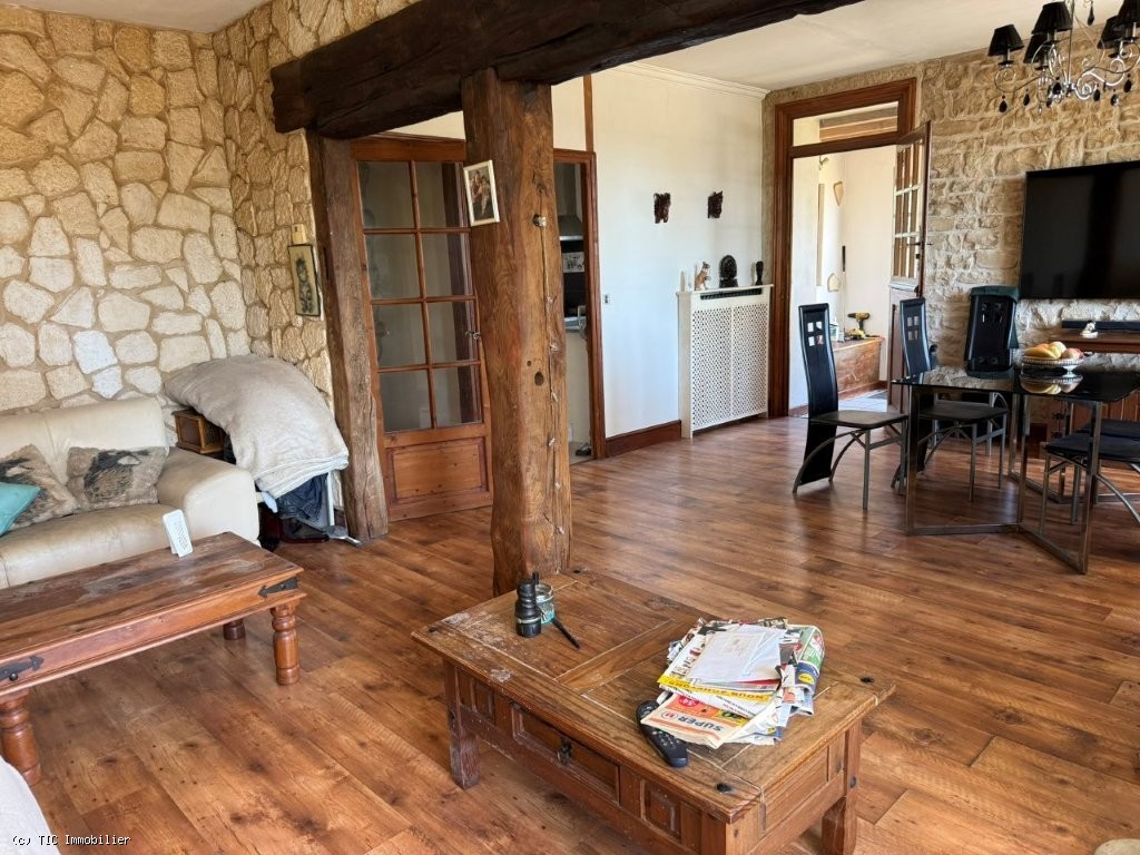 4 bedroom House in Villefagnan, France – r7556