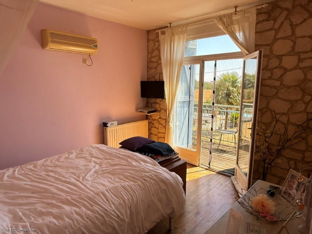 4 bedroom House in Villefagnan, France – r7556