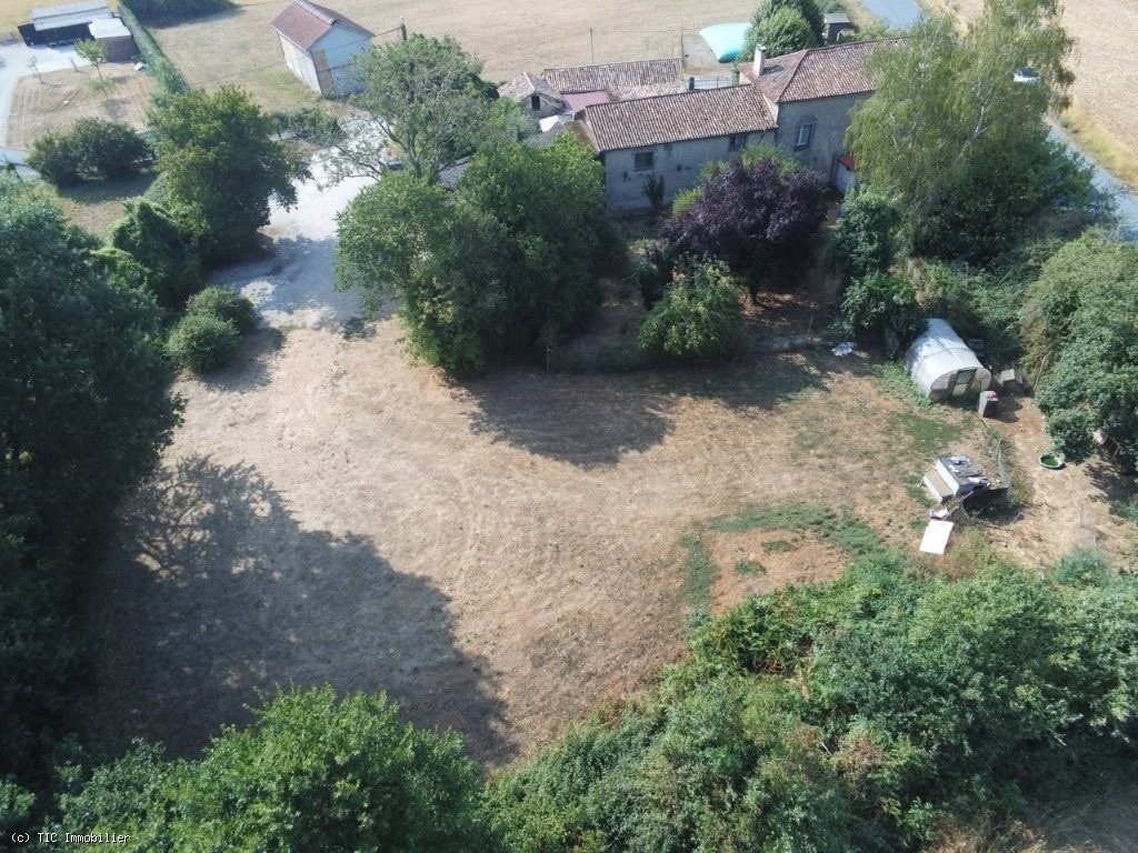 4 bedroom House in Ruffec, France – r7419