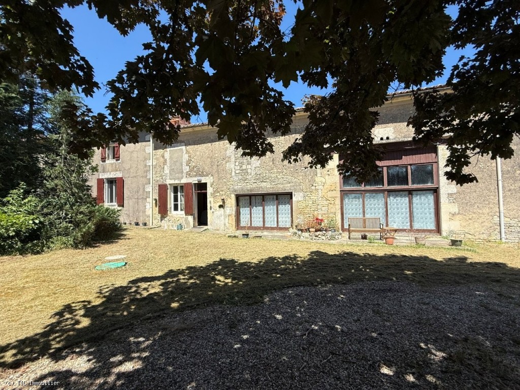 4 bedroom House in Villefagnan, France – r7342