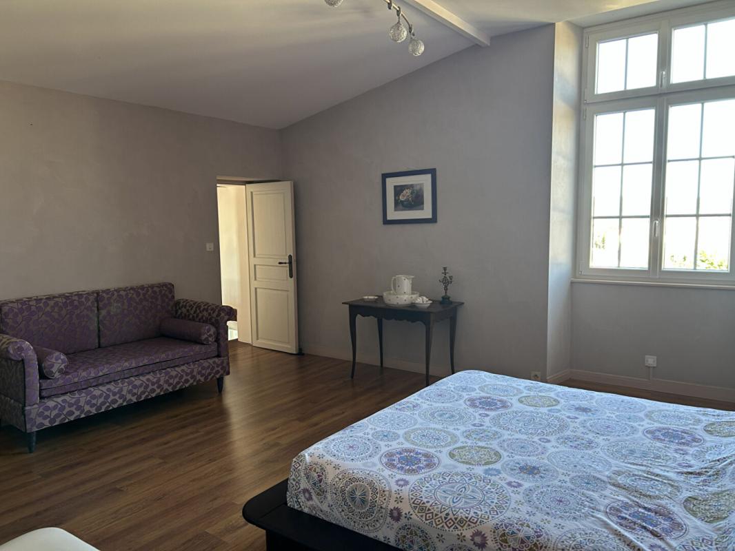 4 bedroom maison de maitre in Bignay, Charente-Maritime, France