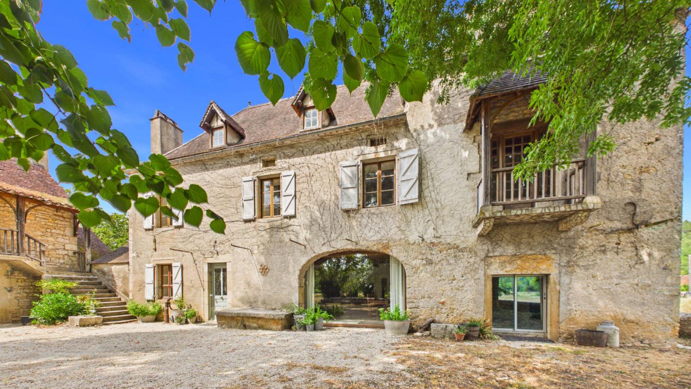 5 bedroom propriete in Calvignac, Lot, France