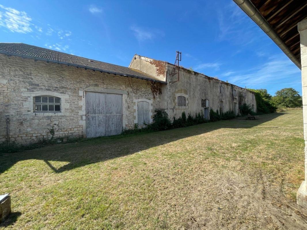 local industriel/entrepot in Port D Envaux, Charente-Maritime, France