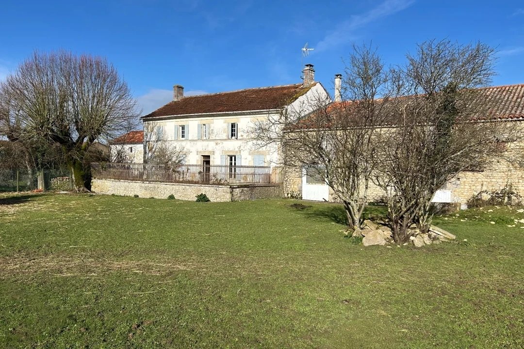 5 bedroom corps de ferme in Saint Crepin, Charente-Maritime, France