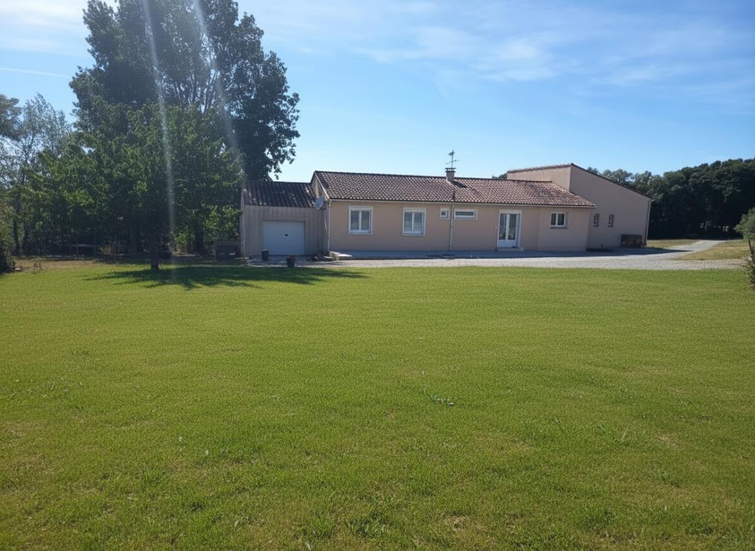 5 bedroom t6 et plus in Montolieu, Aude, France