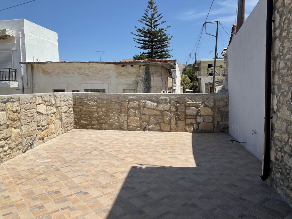 2 bedroom Detached house in Nikos Kazantzakis, Heraklion Prefecture, Greece – 50125