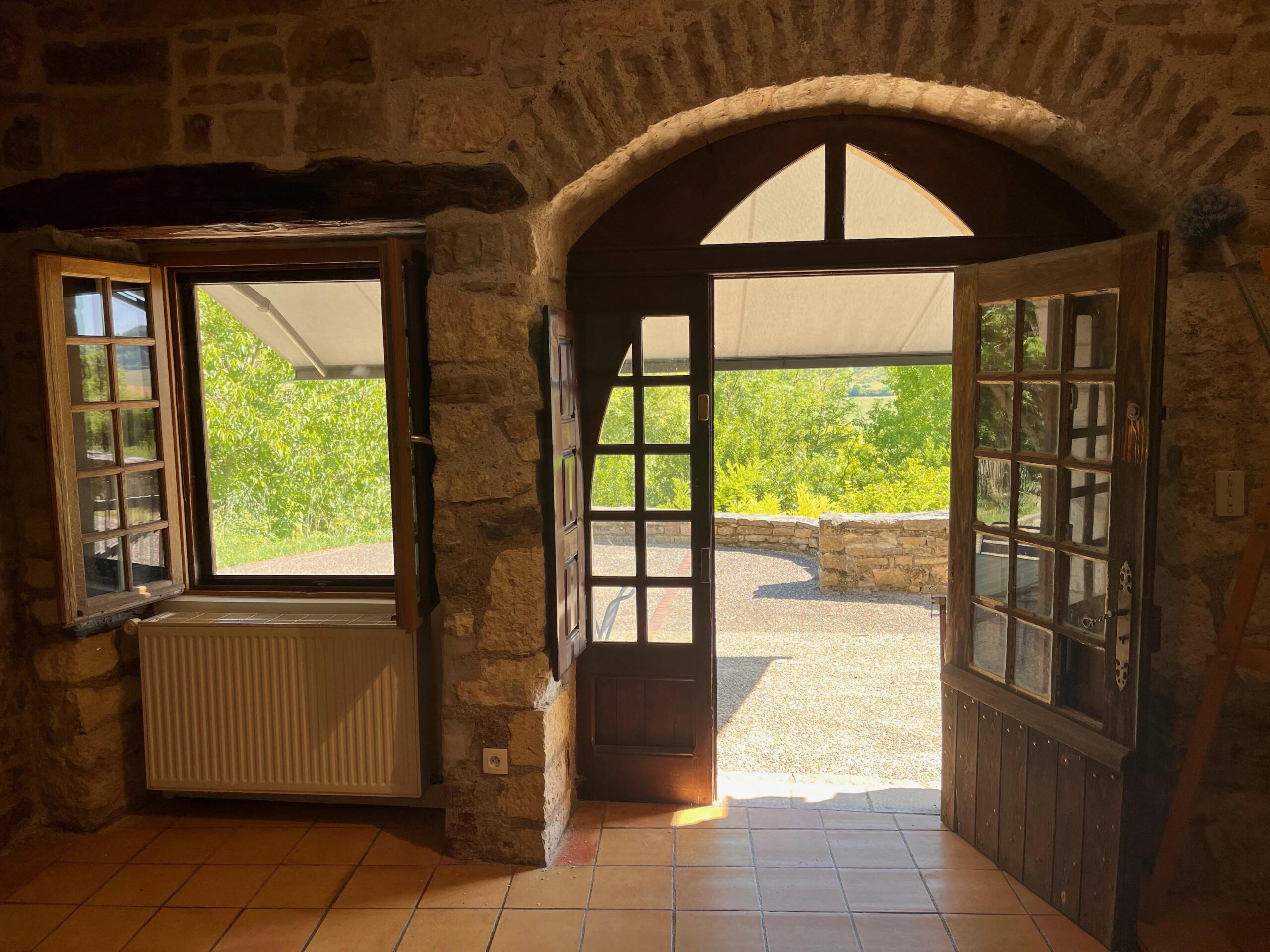 Two houses for the price of one — in a stunning village, Midi-Pyrénées – France – BVI80106