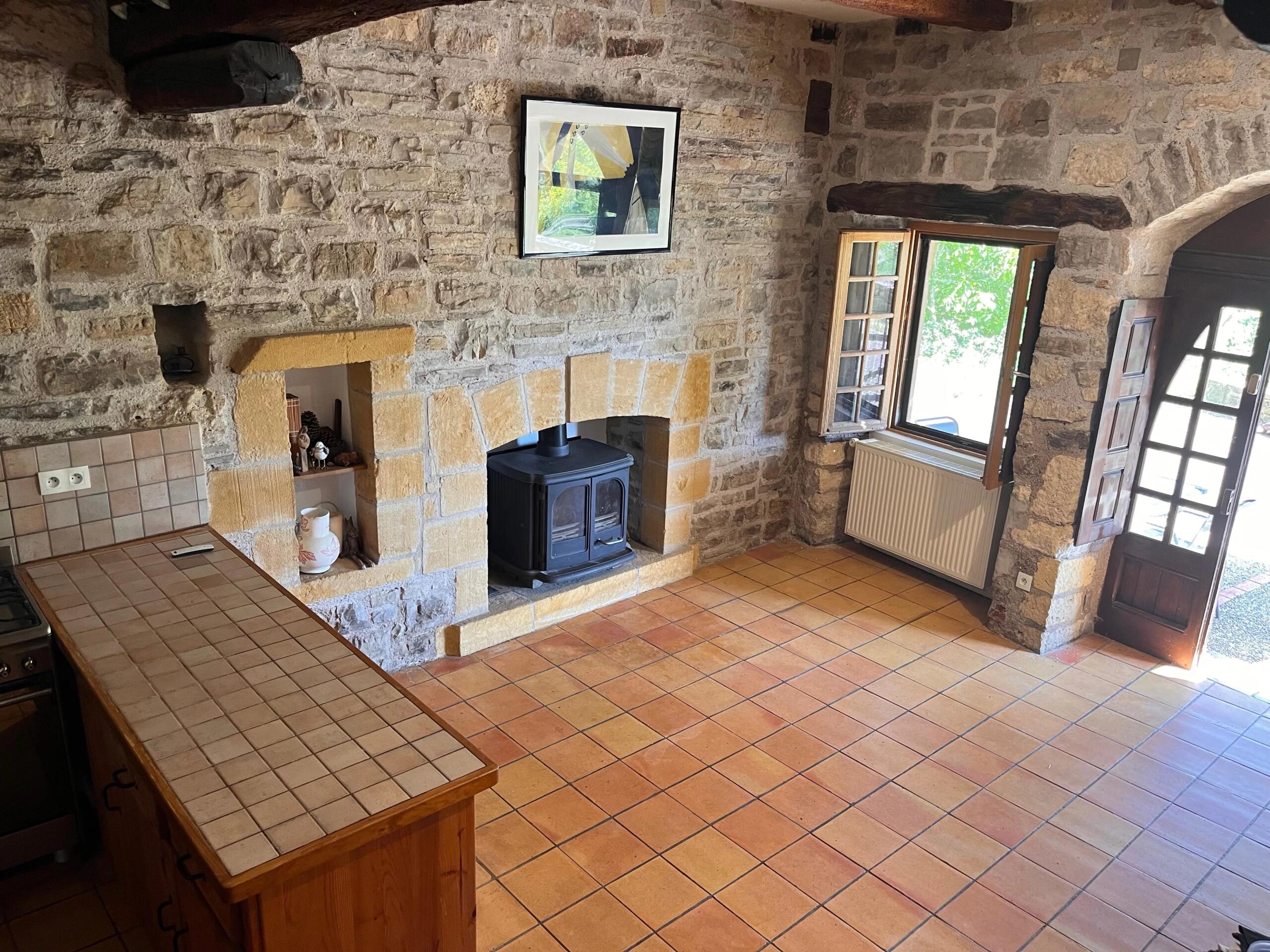 Two houses for the price of one — in a stunning village, Midi-Pyrénées – France – BVI80106