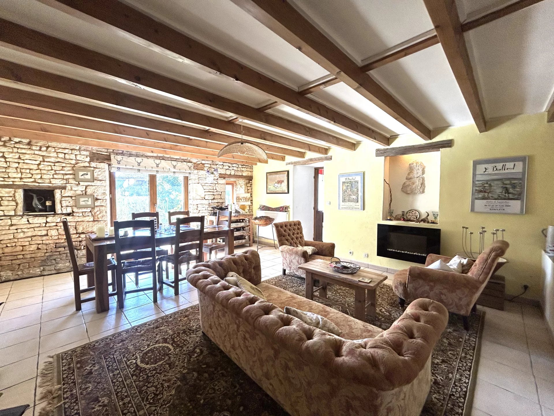 Pretty 3 bedroom cottage with large garden and barn close to Civray, Poitou-Charentes – France – BVI83229