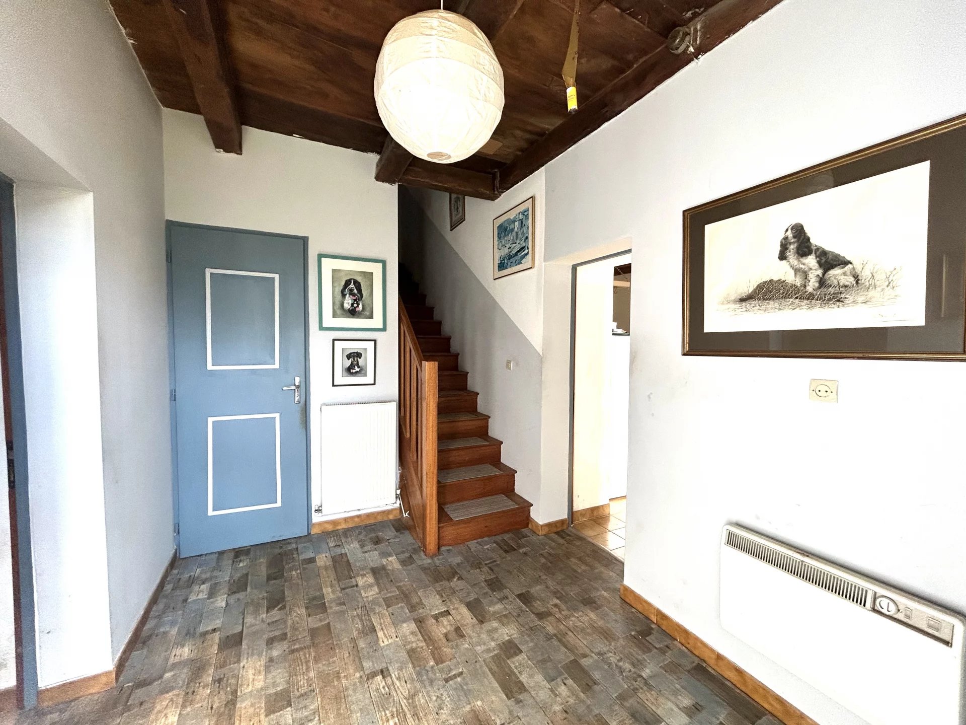 Pretty 3 bedroom cottage with large garden and barn close to Civray, Poitou-Charentes – France – BVI83229