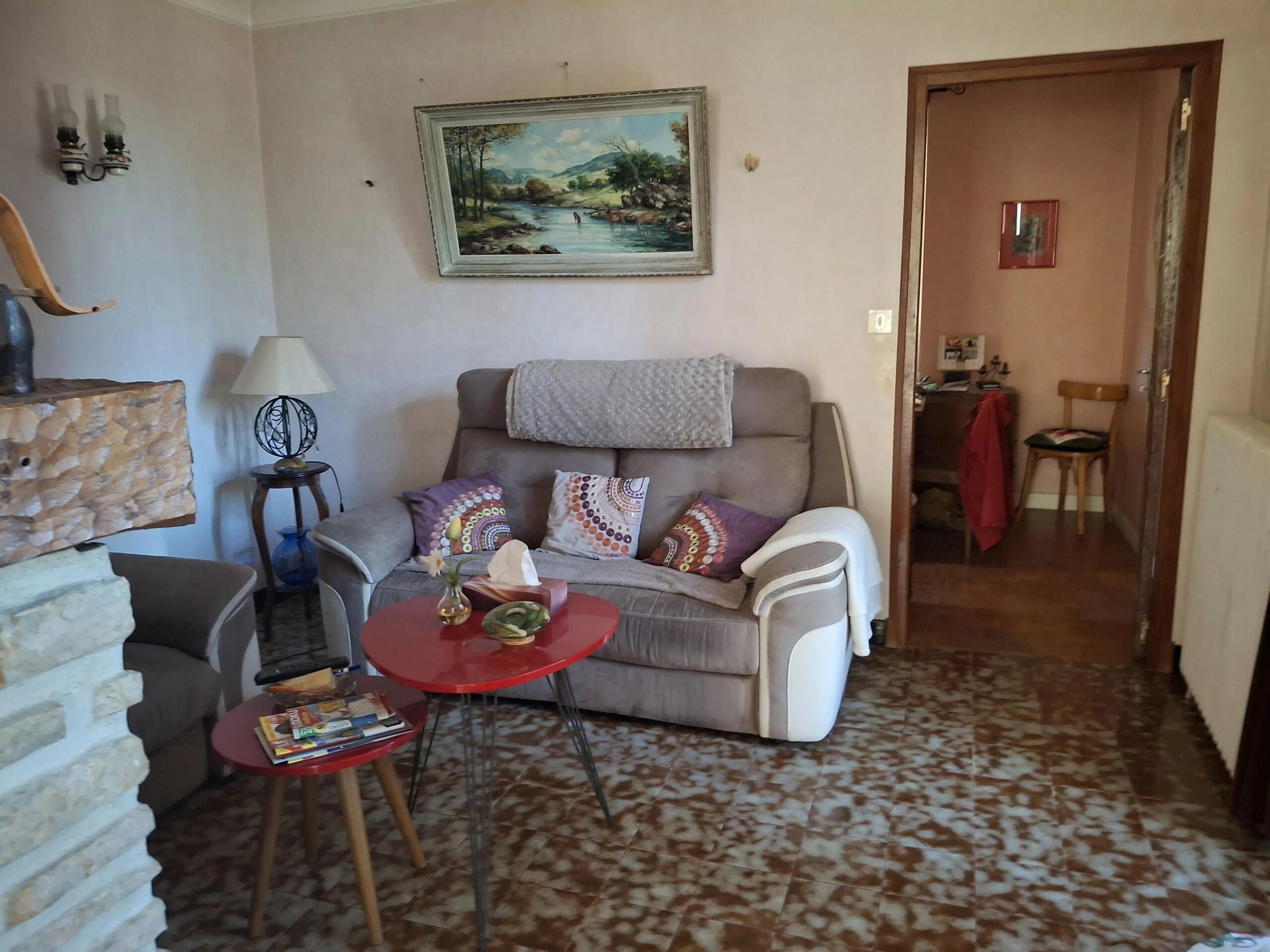 Spacious family home with 2 hectares of land, extensive outbuildings and beautiful countryside views, Midi-Pyrénées – France – BVI86459
