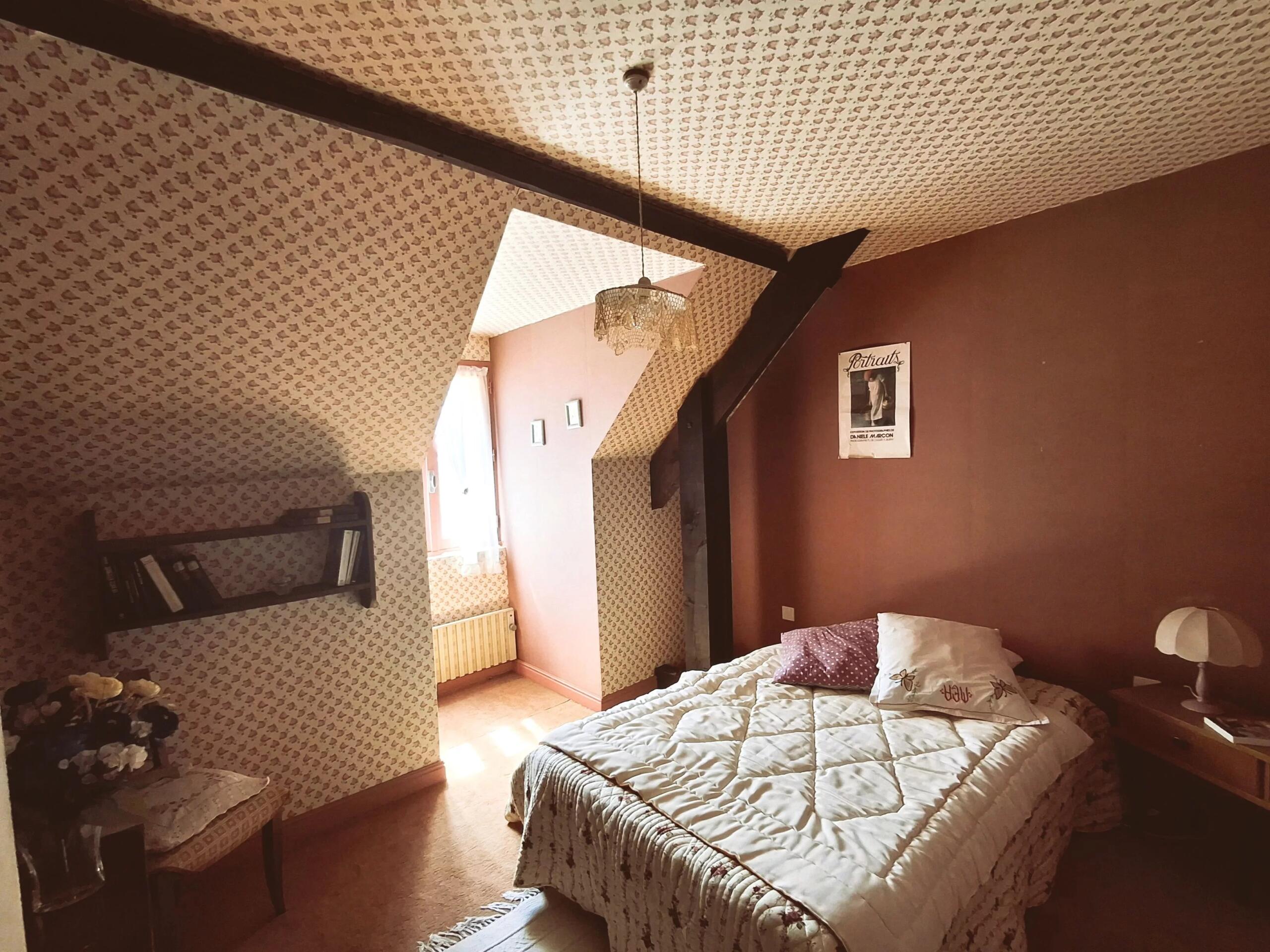 Spacious family home with 2 hectares of land, extensive outbuildings and beautiful countryside views, Midi-Pyrénées – France – BVI86459