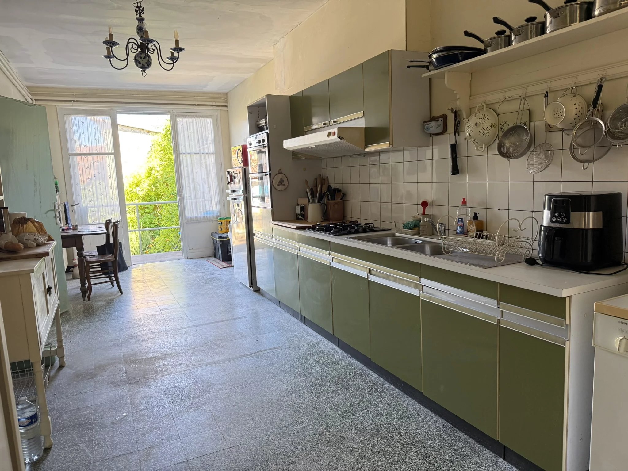 Village house with 3 bedrooms and 2 bathrooms, Poitou-Charentes – France – BVI80809