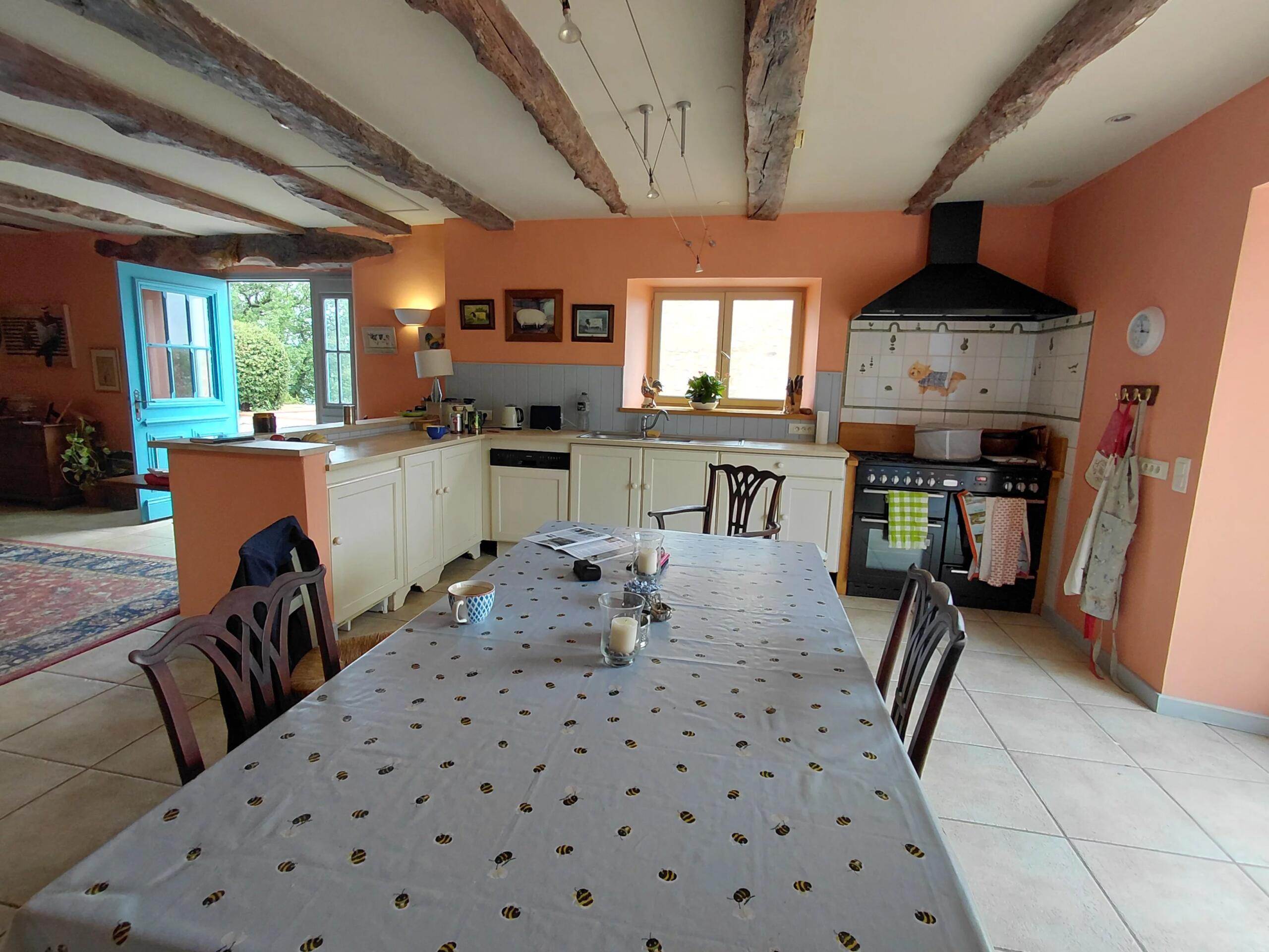 Two character properties near to Cordes-sur-Ciel at end of dead-end land with panaromique views, Midi-Pyrénées – France – BVI86781