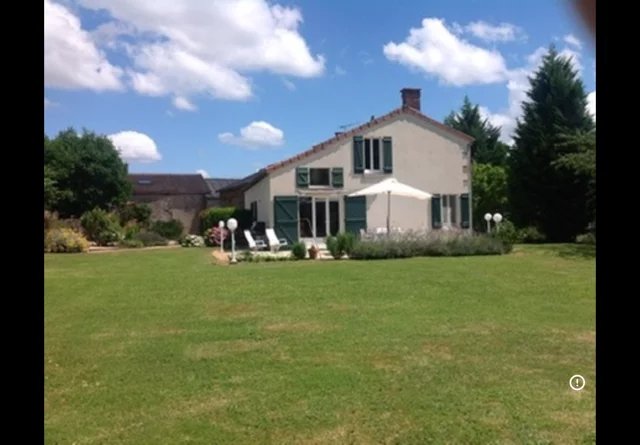 Stunning 2 bed dwelling with a large barn and separate cottage to renovate, Poitou-Charentes – France – BVI86306