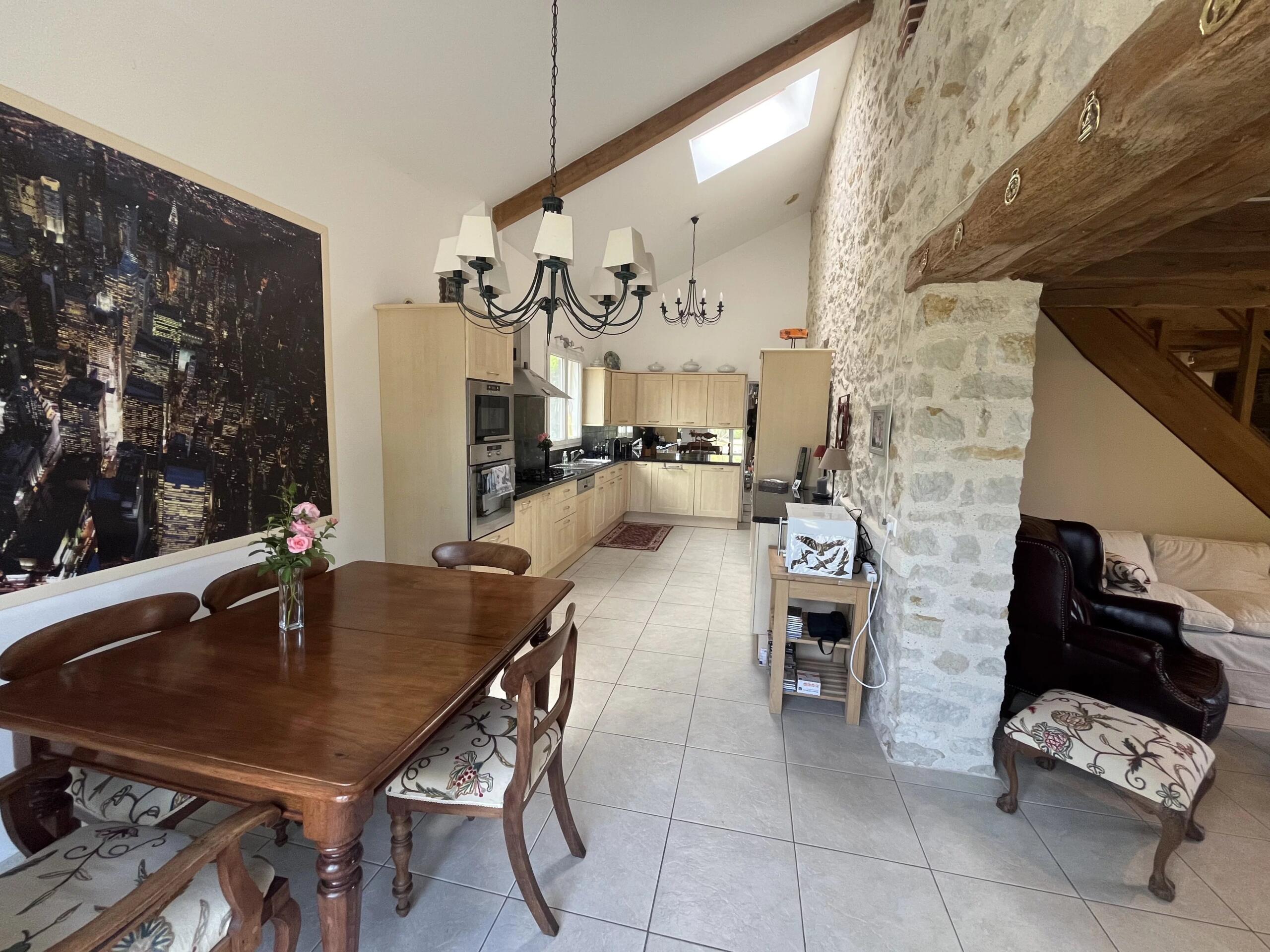 Stunning 2 bed dwelling with a large barn and separate cottage to renovate, Poitou-Charentes – France – BVI86306