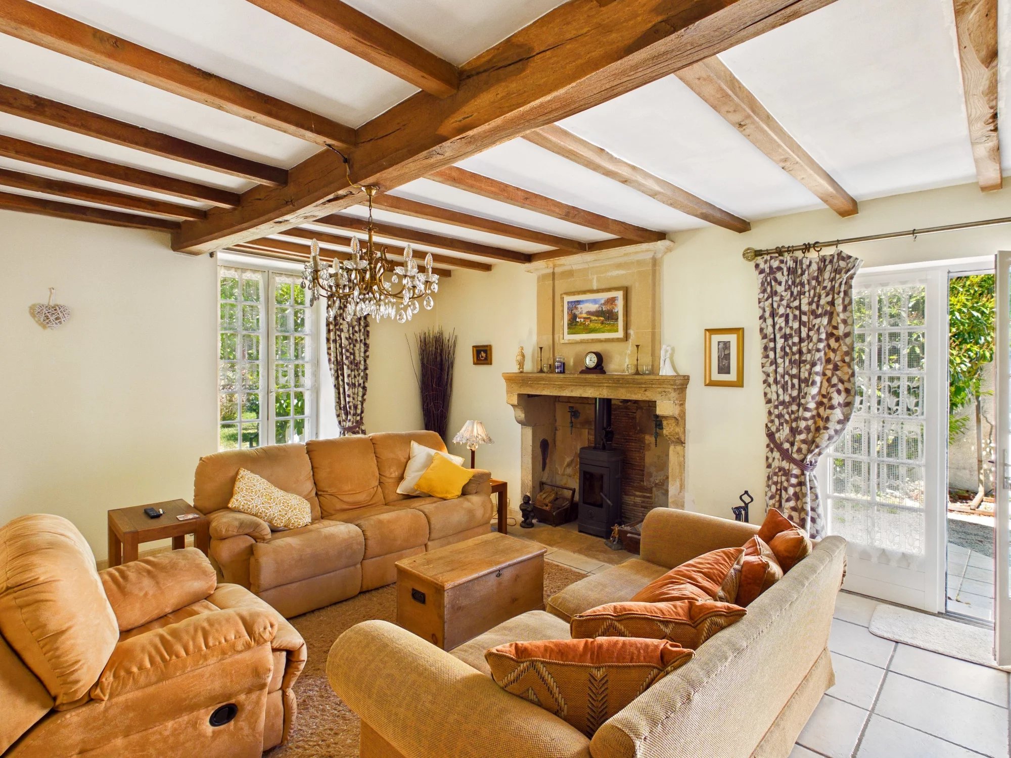 Pretty stone village house with annexe, Poitou-Charentes – France – BVI84115