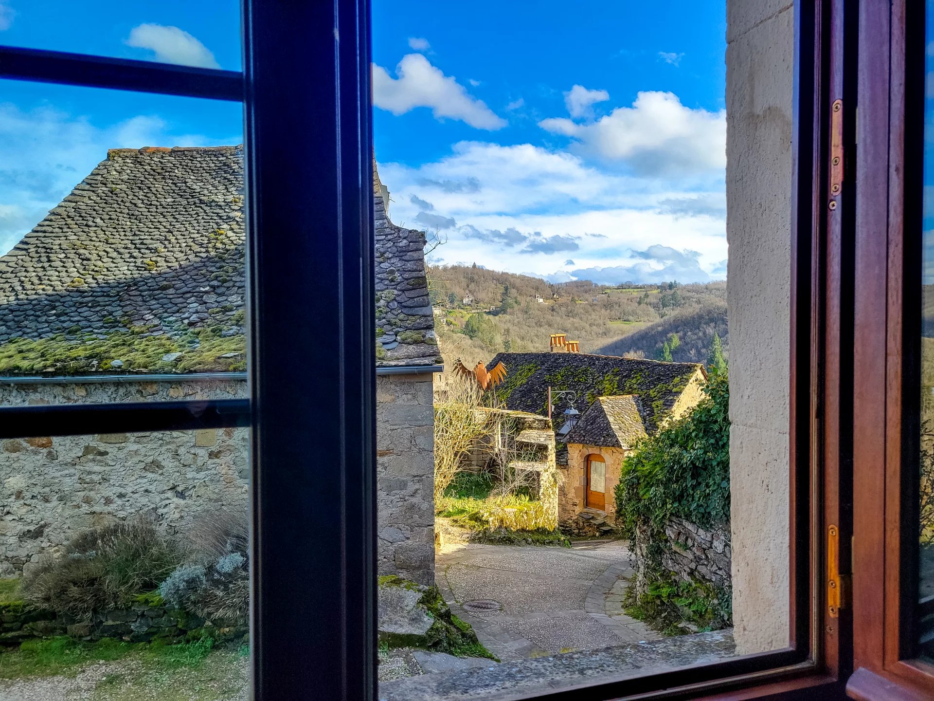 Charming Stone Property with Guest House in the Heart of Najac, Aveyron, Midi-Pyrénées – France – BVI78990