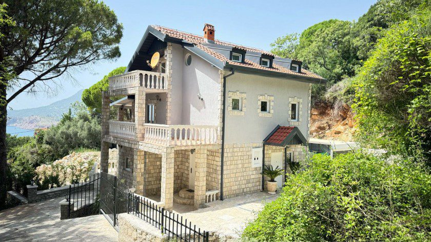 4 bedroom Houses in Ratac, Bar Municipality, Montenegro – MREALE-142